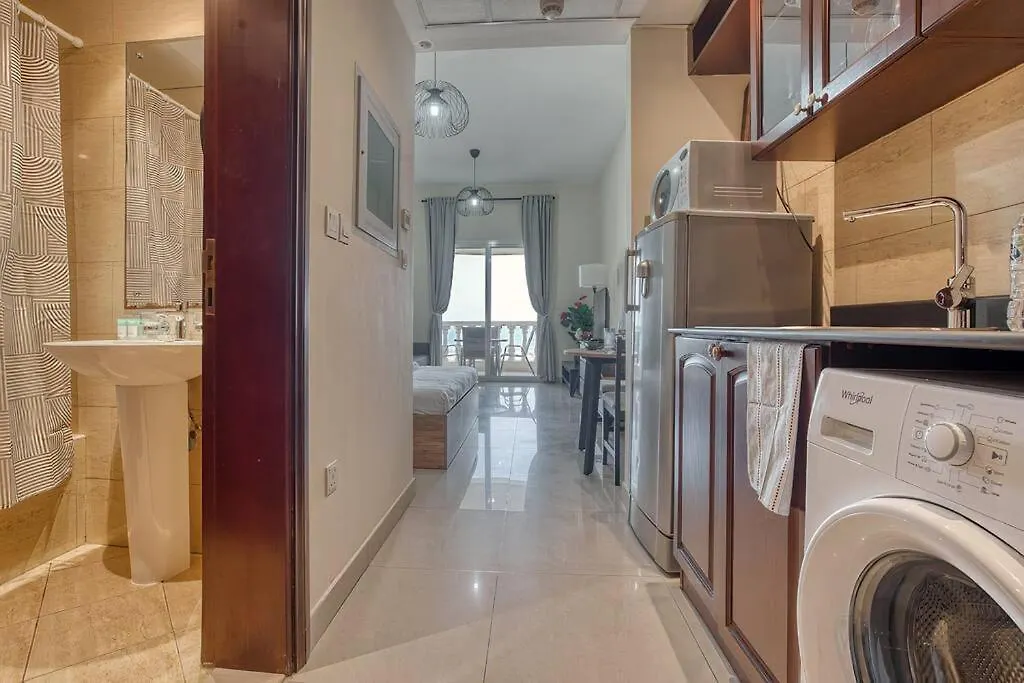 Apartment Airy Charming Studio With Sea View Ras al-Khaimah