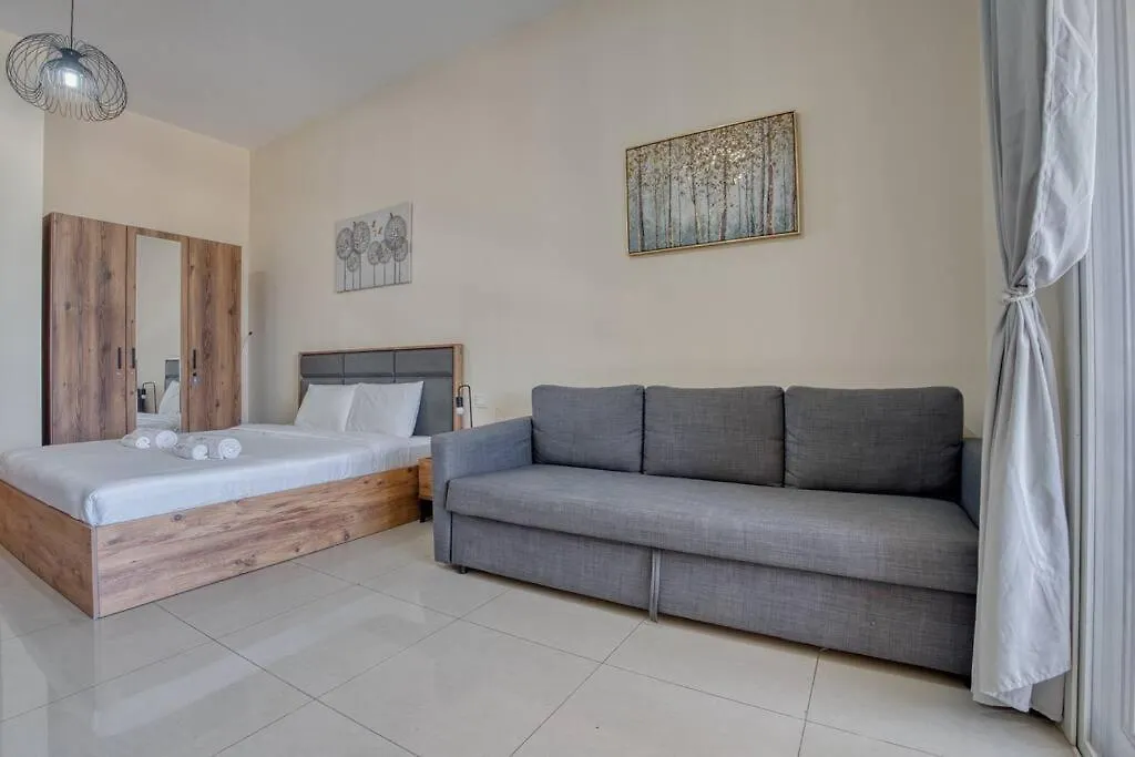 Airy Charming Studio With Sea View Ras al-Khaimah